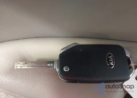 2021 Kia Sportage Lx z USA, uszkodzony, nr VIN KNDPM3AC7M7915437